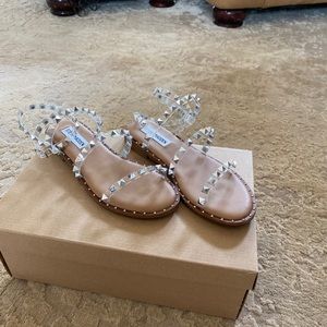 Steve Madden Strappy travel sandal